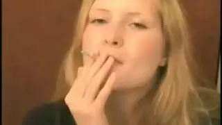 تسجيل شرجي مع امرأة ناضجة قبل إطفاء الأنوار