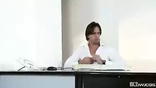 ابن يقذف داخل كس امه و تخبره انها ستتحمل المسؤولية