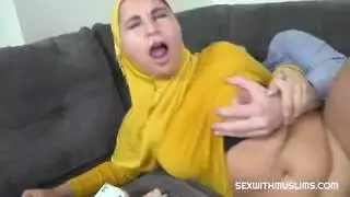 محترفون مع بنات محجبات: مص محترف للزب ونيك قوي