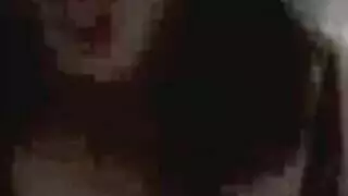 جلسة نكاح لفتاة ممتلئة بوضع الفارسة العكسية
