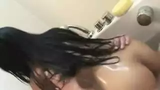 الآسيوية الهواة الحمام يغيظ