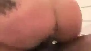 عراقيات يأخذن الحشو الكامل في مهاجرهن