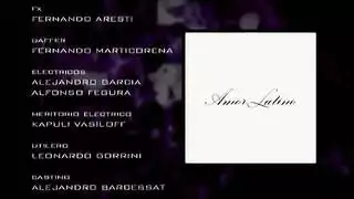 جلسة تدليك ناضجة: فرك القضيب بالثدي وإيلاج قاس في الفم