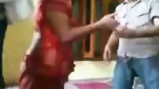 مراهقة عذراء تُمارس الجنس مع عدة رجال وتُغطى بالسائل المنوي
