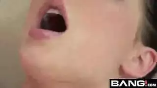 لحظات خاصة: مجموعة صريحة للاستمناء الأنثوي المنفرد