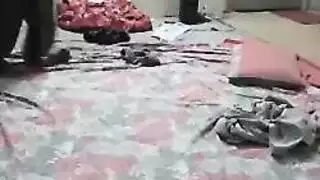 أبوي ذو لحية رمادية يركب ويخصب فتحة شاب