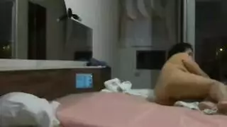 مراهق يضرب مؤخرة الجارة الكبيرة في فعل شرجي قاسٍ