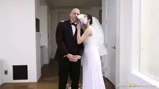 عریس ینبک ام ذوجته