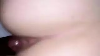 ساقا كلوي الفاتنتان وجلسة إباحية مع فحل أسود