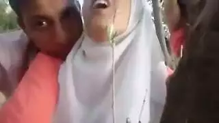 فتيش مص الشفاه: رجل مغربي يلذذ فم حبيبته