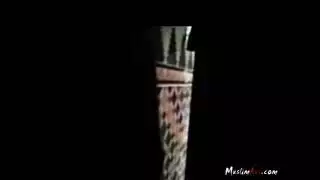 مقطع مسرب إكس إكس إكس: خدمات محجبة تتضمن إنهاء سري بيدها