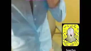 حفلة جنس على سناب شات: عاهرة مراهقة تخدم رجال عرب