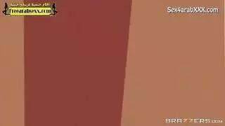 أم عربية ساخنة تمارس الجنس بشدة مع مدلكها الشخصي