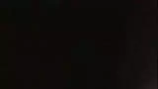 أميرة عربية صغيرة تأخذ قضيب الأمير في غرفة النوم الإباحية