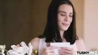 ابتلاع السائل المنوي للترقية: حكايات لانا الإباحية في لوس أنجلوس، الجزء الخامس