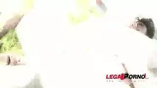 جنس عائلي محرم: أم وابنها يمارسان الجنس