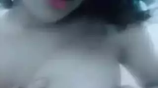 فتاة مصرية عاهرة تداعب حتى يمارس معها جنس عنيف