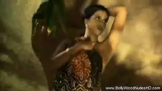 رقص بنات مغري ومثير بالبكيني