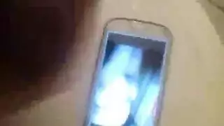 فتيات مراهقات فاسقات تدنس راهبة مقدسة في كشك اعتراف إباحي صريح