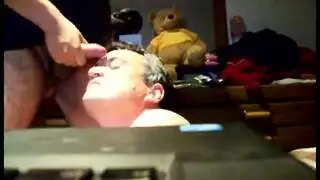 حفلة تبول إكس إكس إكس: كل ثقب يتسرب