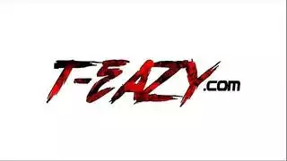 حامل إسرائيلية مثيرة تعرض فرجها في فيلم إباحي صريح