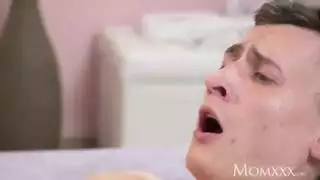 نيك طيظ امهات نضجه جميله