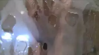 حفلة جنس في الحمام: أنبوب إباحي مجاني مع جنس جماعي قاسٍ