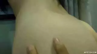 مقيدة ومستغلة: نيك جماعي قاسي للفتاة المقيدة