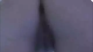 مراهقة شقراء حمراء هواة تعري بجانب السرير إباحي