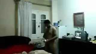 تسريب سكس مصري خاص: مص ونيك في غرفة النوم