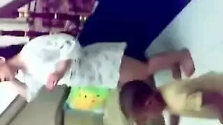 جلسة تعرية واستمناء مثيرة في المنزل