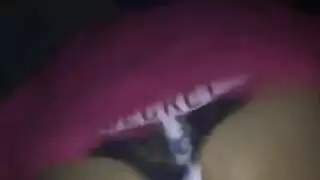سباكة الحلم المبلل: نوافير مني ومقبض مرآب مزلّق