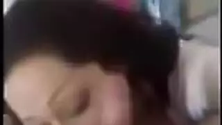 عاهرة مصرية تمتص بقوة