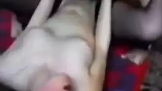 شقراء اليورو فاتنة