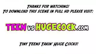 قضيب كبير يمحق مراهقًا يرتدي نظارات