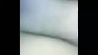 اخاف من البرق وانام مع امي