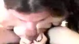 سكس عراقي من المدرسة القديمة: نيك منزلي شديد بأوضاع جنسية جريئة