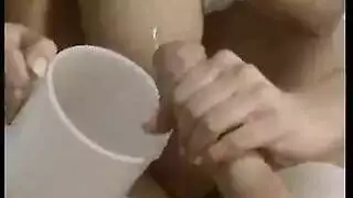 مشهد إكس إكس إكس: مراهقة شقراء شاحبة بفرج محترق تمارس الجنس