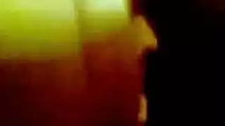 فتاة مصرية تبلع زب حبيبها مص قوي