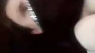 خائنة بزاز ساخنة تتوسل للزب في نيك سيارات حار