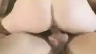 رقص فنانة مسرب