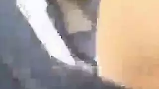 حركات خلفية خشنة: فتاة عربية تُنك خلف السيارة