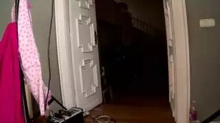 وهم نايمين في نفس السرير