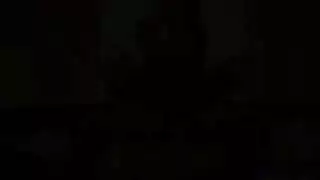 راقصة باليه شقراء تصرخ في نشوة خلال جنس عنيف