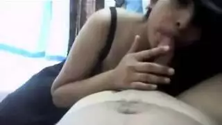 علاقة سرية: صديق العائلة الحلو يمارس الجنس معي بقوة