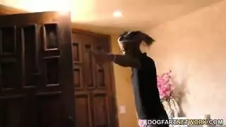 احقر تبدل زوجت لبن جوا