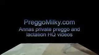 فتاة تبلغ 18 عاماً تحتفل بعلاقة شرجية قاسية إباحية