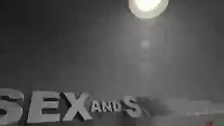 ينيك عمته يتجسس عليا بالحمام ومعها ابنتها