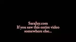 خادمه تتعرى من أجل المال