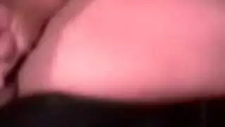 هوتي هواة الشرب على رصيف